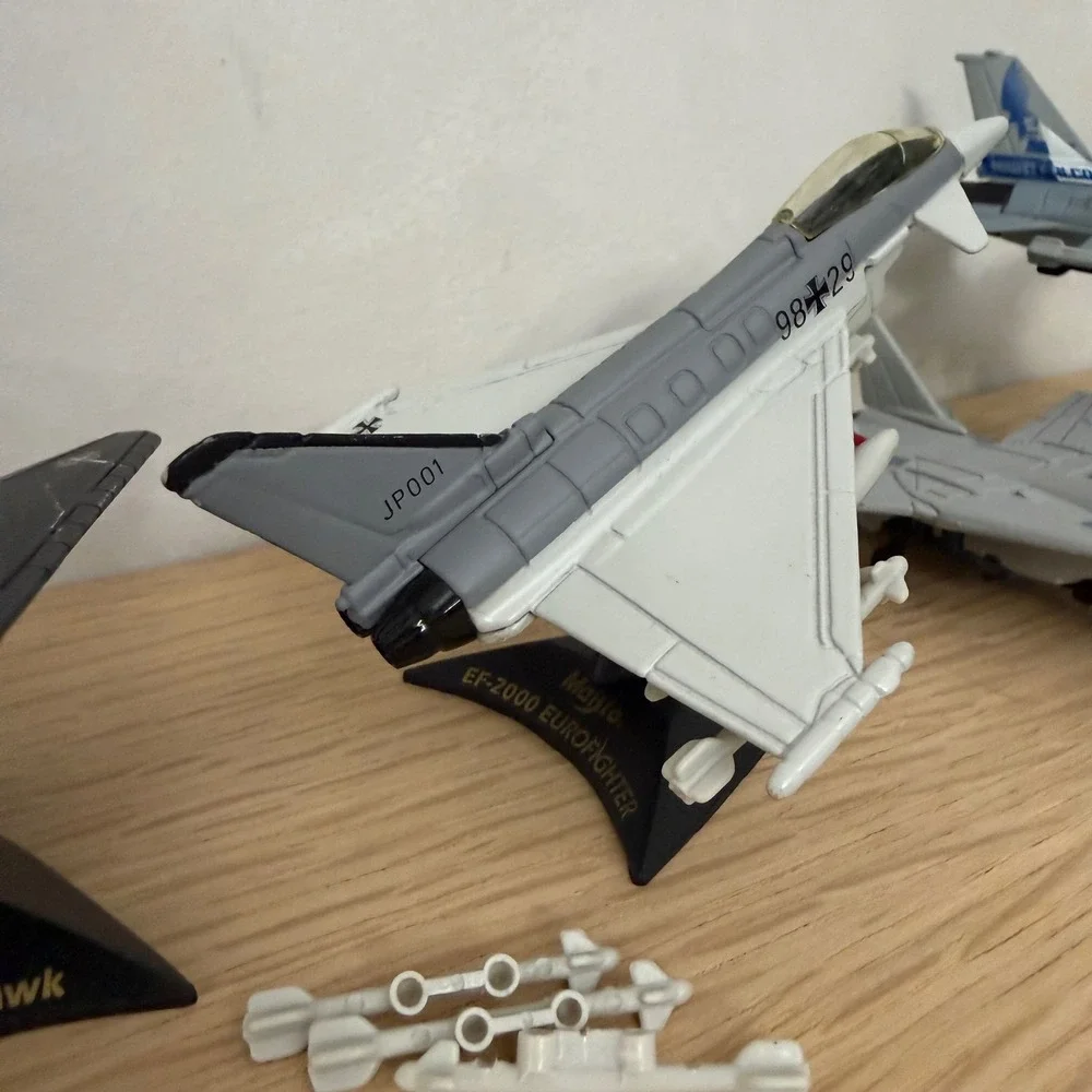 Maisto Tailwinds Diecast Aircraft Lot F-117A F-16C Eurofighter A-6E YF-22 F-14